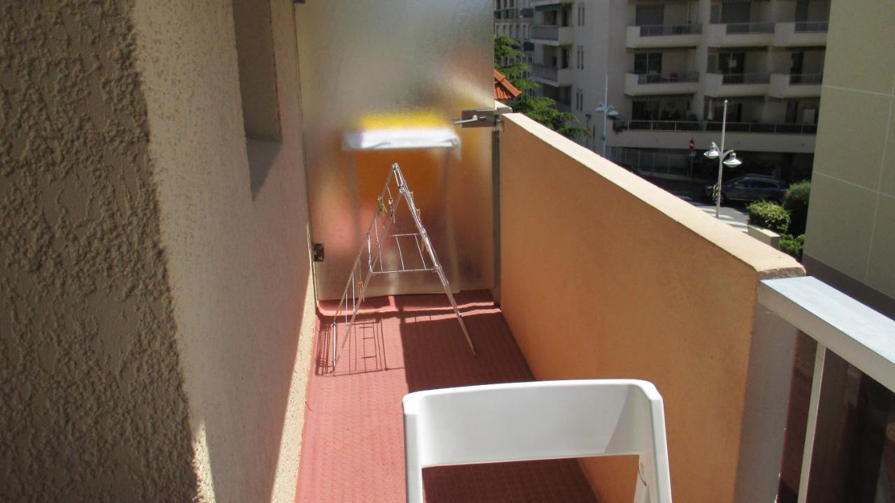 Promenade Des Bains Apartment Saint-Raphaël Exterior foto